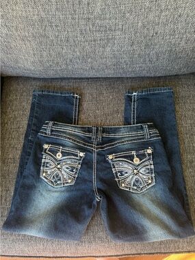 Y2K Angels Dark Wash Denim Capri Jeans Embellished Pockets & Contrast Stitching